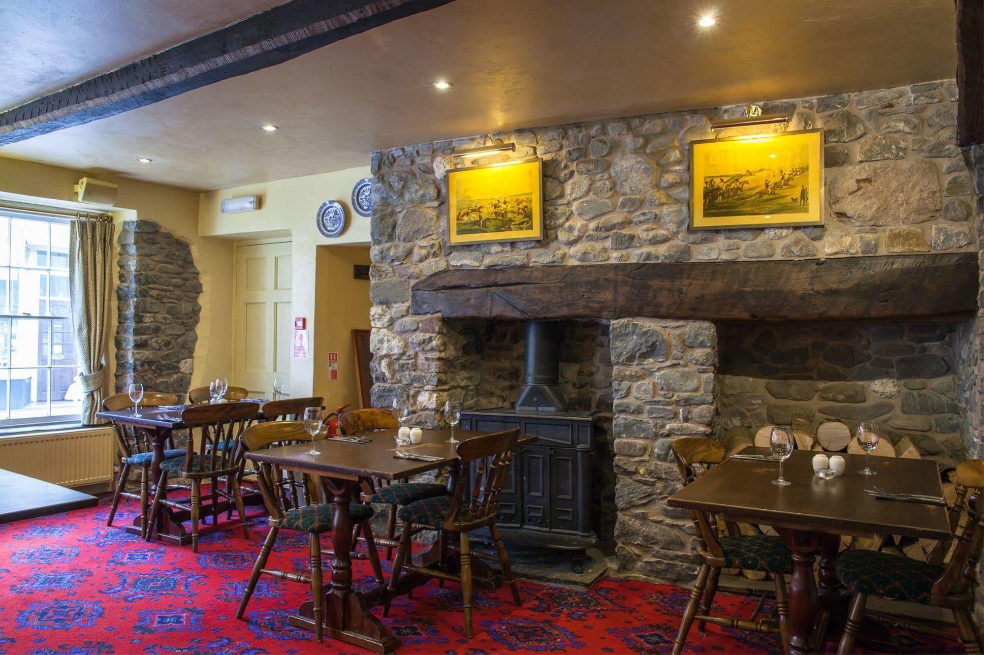 The King'S Head Hotel Llandovery Exterior photo